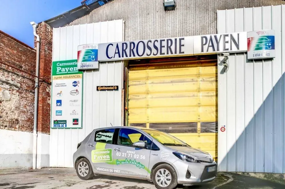façade carrossier